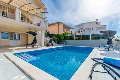 Ferienhaus mit Klimaanlage und Aussenpool