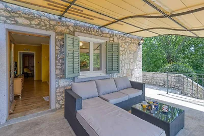 Ferienhaus mit Terrasse, Garten und privatem