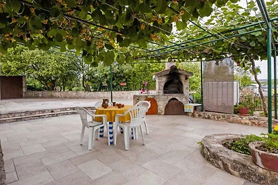 Ferienwohnung mit 6 qm Terrasse