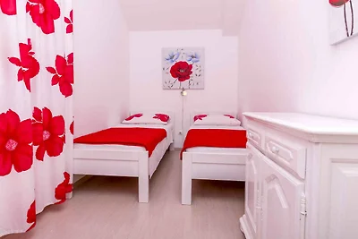 Ferienwohnung mit Balkon und Klimaanlage