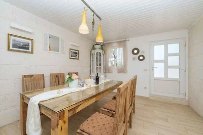 Ferienhaus am Meer mit Terrasse