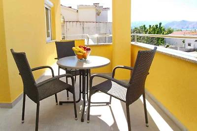 Ferienwohnung mit Klimaanlage und Balkon