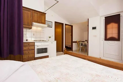 Studio-Apartment, nur 150 m vom nächsten schö