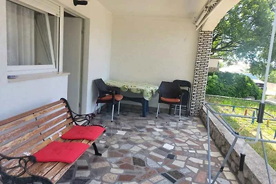 Studio mit Klimaanlage und Terrasse
