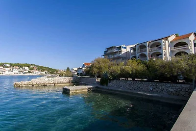 Charmante Ferienwohnung Ive in Tisno auf der 