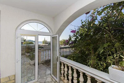 Gemütliche Unterkunft Ive in Tisno auf der In