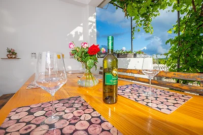 Ferienwohnung mit Meerblick und Pool