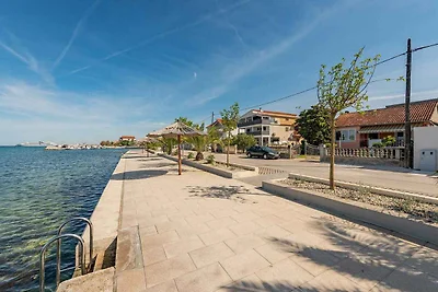 Ferienhaus direkt am Meer, ideal für 8