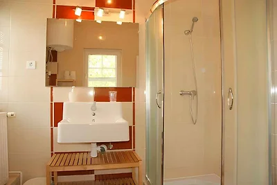 Ferienhaus mit Pool und Internet 400m zum