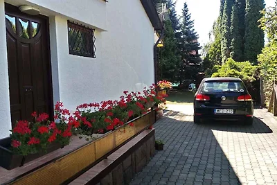 Ferienhaus mit grossem, gepflegtem Garten