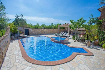 Ferienwohnung mit Klimaanlage und Pool