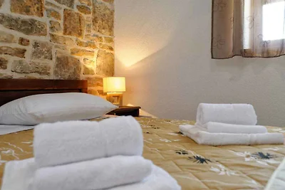 Komfortable Ferienwohnung Sandra in Sukošan m