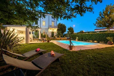 Villa mit Pool