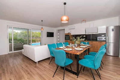 Ferienhaus mit Klimaanlage und Aussenpool