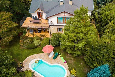 Ferienhaus mit Pool und Ausblick zum Balaton 