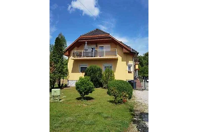 Studio mit Garten und Internet