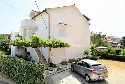 Ferienwohnung mit Balkon, Garten und Grill