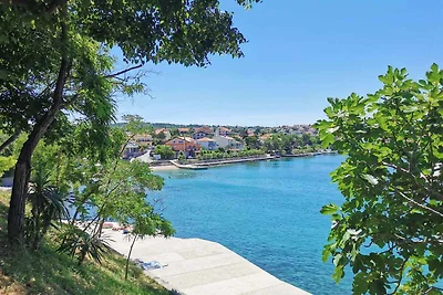 Ivo P. mit Meerblick in Šilo auf der Insel Kr