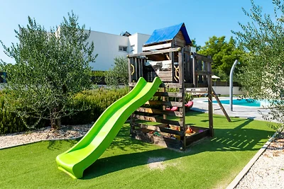 Ferienhaus mit Klimaanlage und Aussenpool