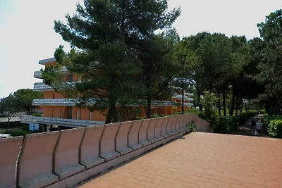 Studio mit Klimaanlage und Balkon