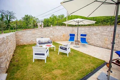 Villa mit Pool und Klimaanlage