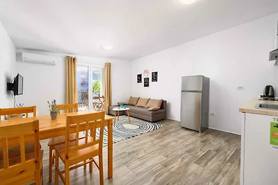 Ferienwohnung mit Balkon und Klimaanlage