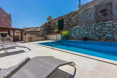 Ferienhaus mit Pool