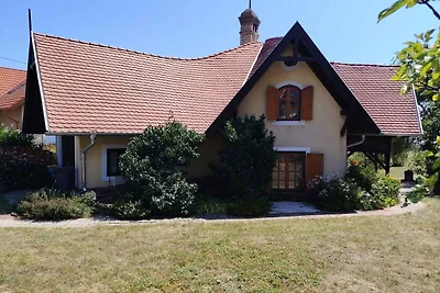 Ferienhaus mit riesengrossem Grundstück und A