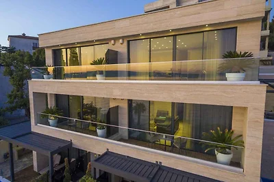 Ferienwohnung mit Terrasse und Aussenpool