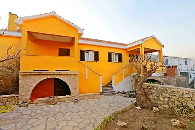 Ferienwohnung mit Klimaanlage und Grill