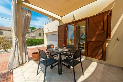 Ferienwohnung mit Klimaanlage und Terrasse