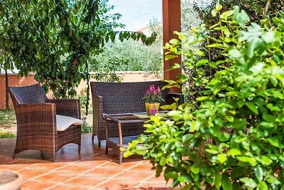 Ferienwohnung mit Garten und Klimaanlage