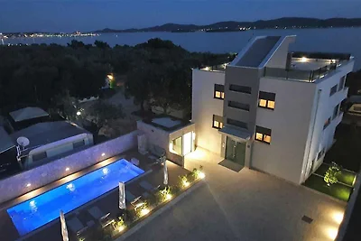 Appartamento Vacanza con famiglia Sveti Filip i Jakov