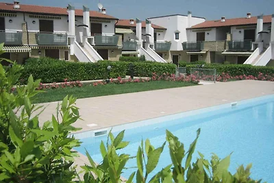 Ferienwohnung mit Schwimmbad und Klimaanlage