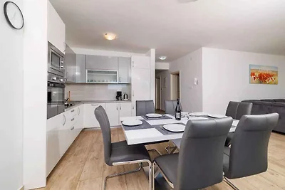 Ferienwohnung mit grossem Balkon und