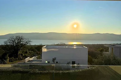 Villa mit Pool und Klimaanlage