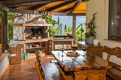 Ferienwohnung mit Terrasse und Grill