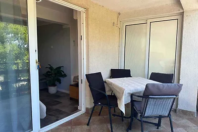 Ferienwohnung mit Balkon und Pool