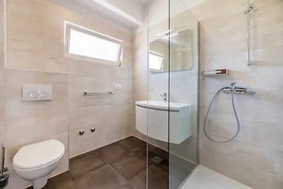 Ferienwohnung mit Terrasse und Klimaanlage