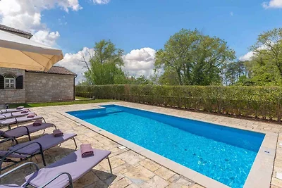 Villa mit Klimaanlage und Pool