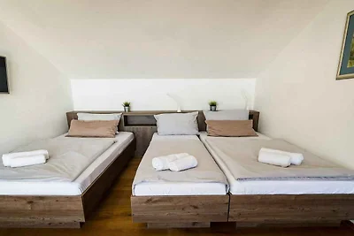 Vakantiehuis Ontspannende vakantie Novalja