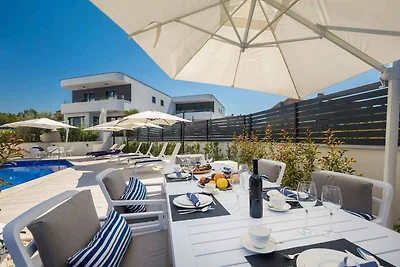 Ferienwohnung mit Pool für 6 Personen