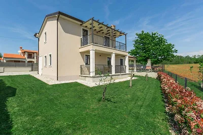 Ferienhaus mit Pool und schöner überdachter