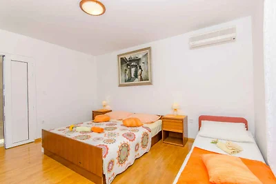 Ferienwohnung mit Balkon und Meerblick