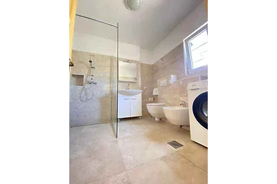 Ferienhaus mit schönem Garten