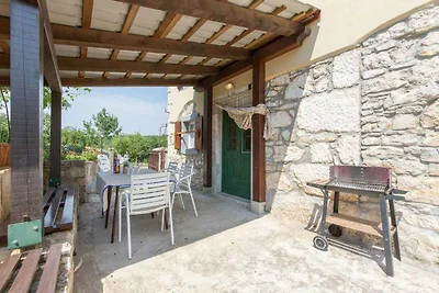 Ferienhaus mit Garten und SAT-TV