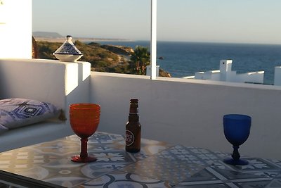 Haus, Suedlage direkt am Strand