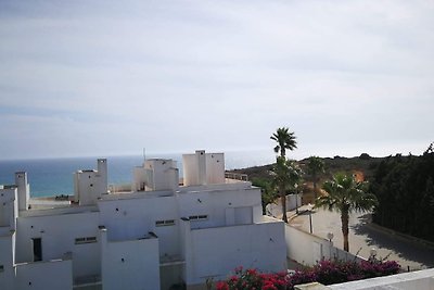 Haus, Suedlage direkt am Strand