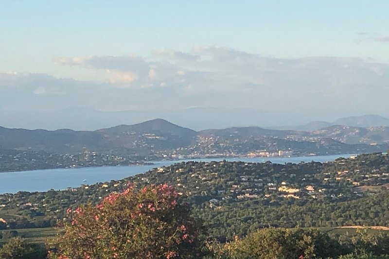 Blick über die Bucht von St. Tropez