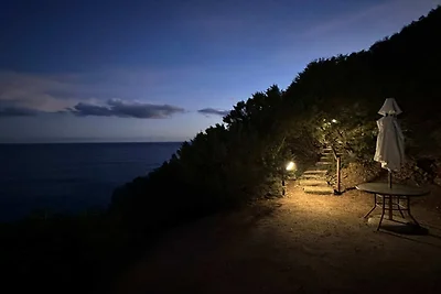 Een magische plek met uitzicht op zee. Een magische plek met uitzicht op zee.
